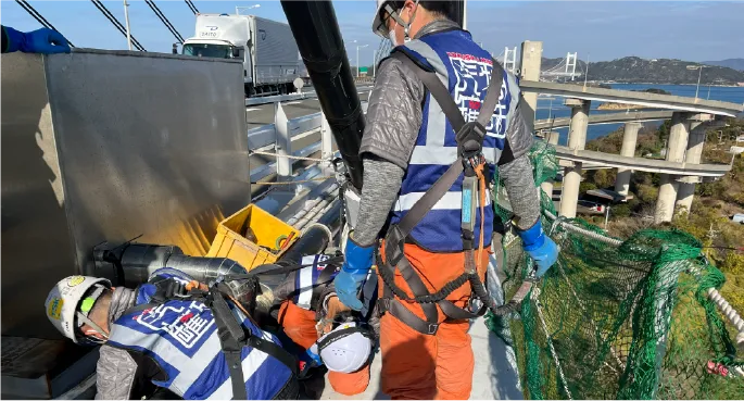 高所での作業の様子